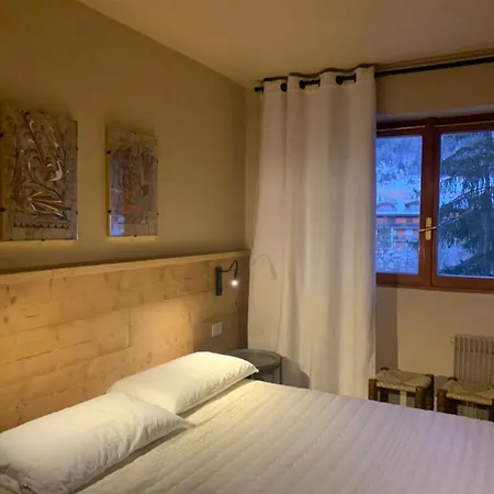 Casa Colmet - Bilocale Spazioso Lägenhet *